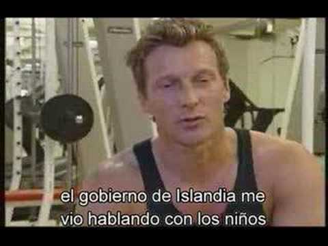 Entrevista con Magnús Scheving (1 of 2 ) (Subtitulada)
