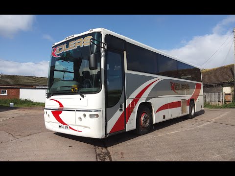 2005 (55) Dennis Javelin Plaxton Profile