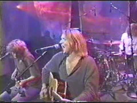 Videoclip de When Love And Hate Collide (Live) — Def Leppard