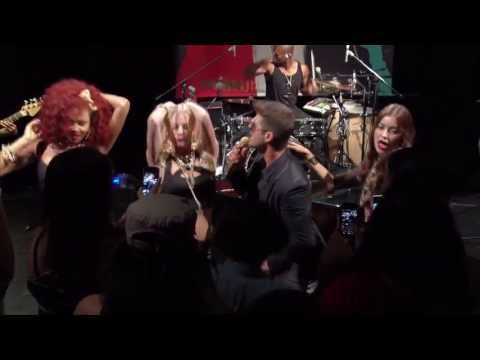 Robin Thicke - "Blurred Lines" featuring Jenna Marbles live from Interscope Introducing