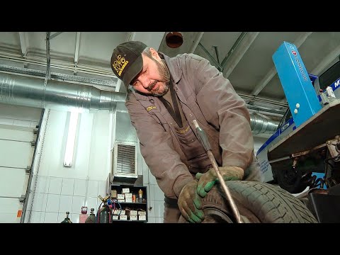 ГАИ рекомендует водителям "переобуть" свои автомобили видео