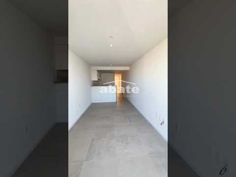 Video de YouTube - Apartamento en Venta de 2 dormitorios con  Garage en Centro, Montevideo