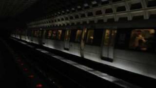 preview picture of video 'Washington, DC Metro at Pentagon City Station'