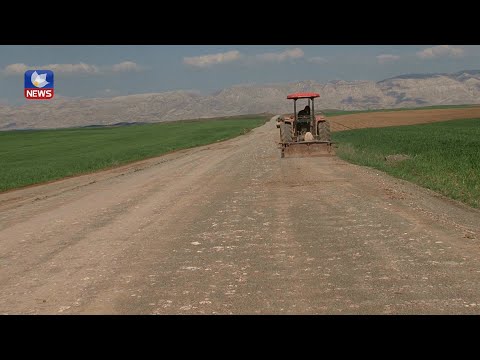 بەڤیدیۆ.. هاووڵاتییەك لەسەر ئەركی خۆی رێگای گوندەكانی زەنگەنە نۆژەندەكاتەوە