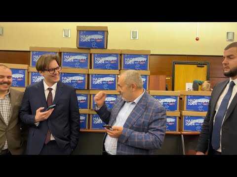Video Thumbnail: Putin challenger Nadezhdin submits documents for presidential bid | AFP