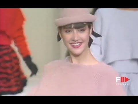 DOROTHEE BIS Fall 1988/1989 Paris - Fashion Channel