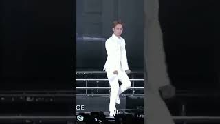 Download lagu #EXO funny moment at concert 😂 mp3 Download lagu #EXO funny moment at concert 😂 mp3