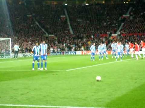 Giggsy Free Kick......... Porto 7th april 2009