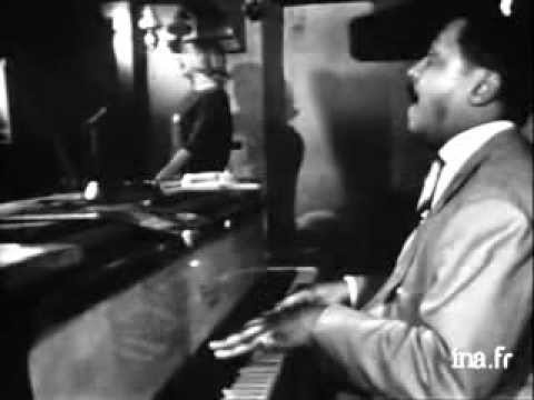 Trudy Peters with the Bud Powell trio - I Cover the Waterfront live 1960