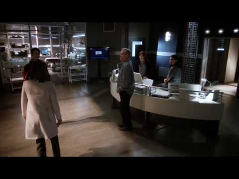 The Flash: S2E22 - Tina McGee Meets Henry Allen/ Wally Takes Out To The Streets