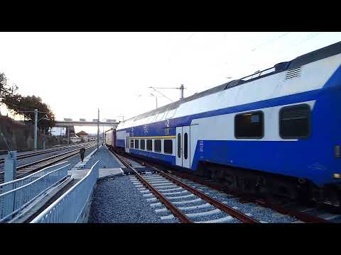Mediaș: R 3513 train (Mediaș - Teiuș). Locomotive 40-0904-5, wagon 36-16 041-9