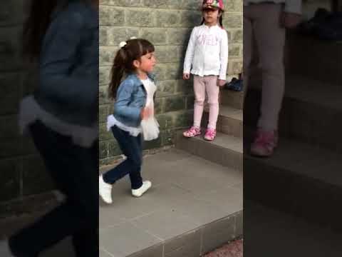 SOFIA BALANESCU Carla's Dreams Fan Fetele danseaza, fetele se distreaza! Dance Short