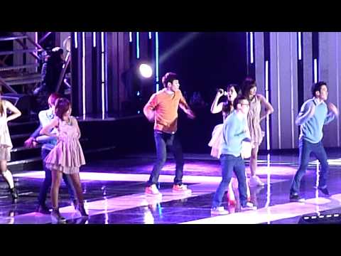 IU_1 Hallyu Dream Concert 2011Gyeongju