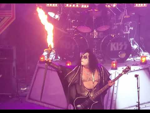 120421 KISSTORY "WAR MACHINE / FIRE"