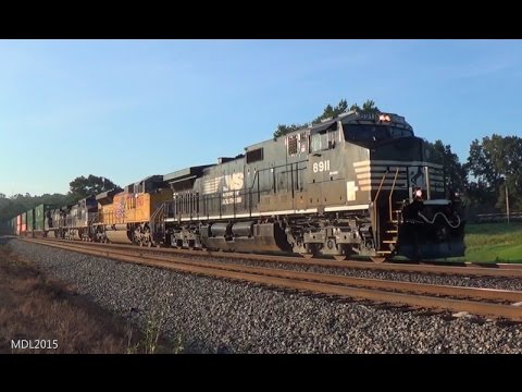 HD: NS 8911 leads NS Train 225 in Tallapoosa, GA