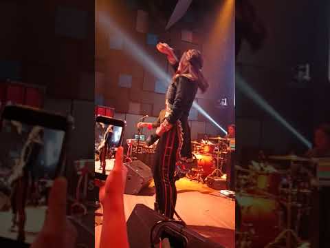 Sakit minta ampun "tata janeta"