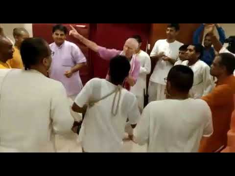 Dancing kirtan with ATUL KRISHNA PRABHU.