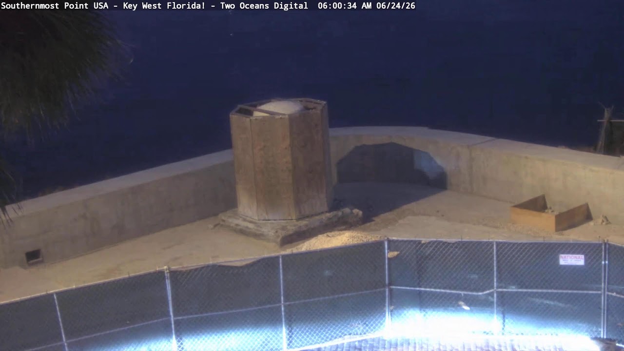 Live webcam view of Monumento Southernmost Point