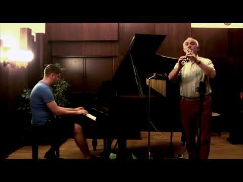 Chen Yue:  Flowers in a Riot of Colour