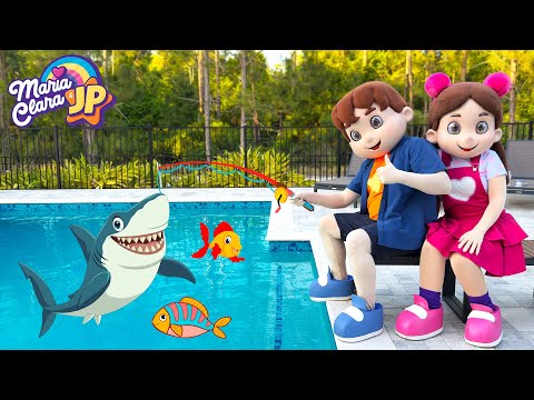 Maria Clara e JP em uma divertida pescaria na piscina!