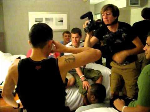 download lagu mp3 mp4 Thunderstruck Game, download lagu Thunderstruck Game gratis, unduh video klip Thunderstruck Game