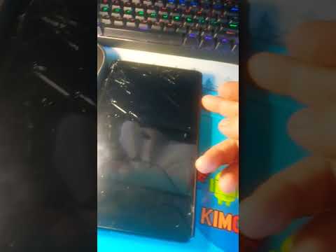 The tablet wouldn't turn on due to a damaged power flex cable.