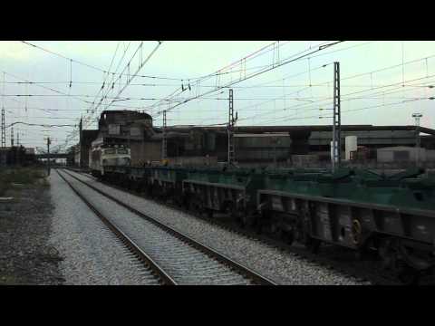 Renfe Mercancias - 251.017 con plataformas Shmms en Getafe Industrial
