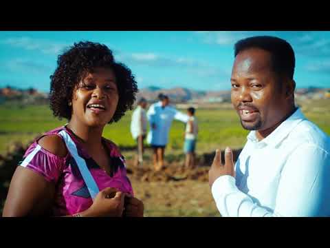 Jerry Marcoss Feat Simonda   Mianara Tsara ( clip Officiel )