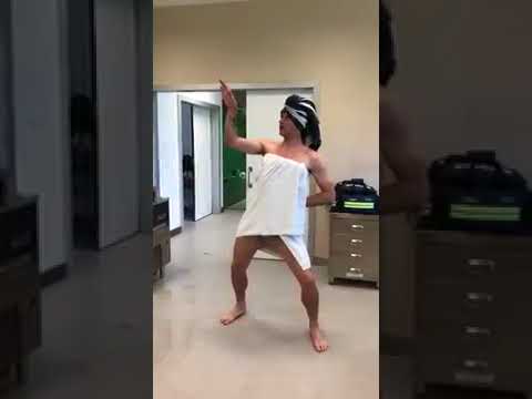 Joaquín Bailando la nueva cancion de Jennifer Lopez - El Anillo