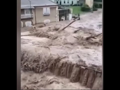 Savona allagata causa maltempo. Il Letimbro esondato.