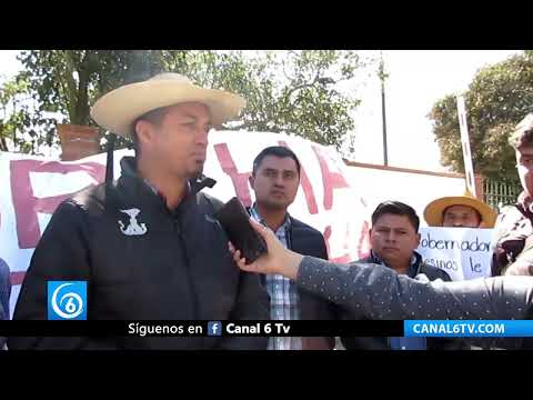 Campesinos del Edomex entregan pliego petitorio en las dependencias del gobierno federal y estatal