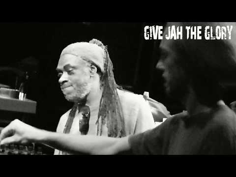 Give Jah The Glory 2014 - Zion Gate HiFi feat. Murray Man ▶ "I Love Jah Riddim" Zion Gate Music ②