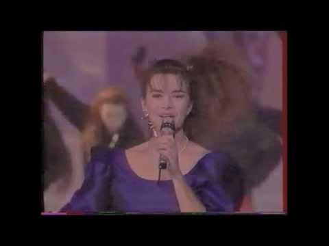 Les Ballets de Rédha, chanteuse Muriel DACQ, chanson " Je craque "1988