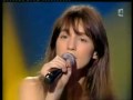 Charlotte Gainsbourg sings "5:55" live 