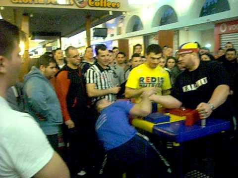 VIOREL DOBRIN VS RADU VALAHU  SKANDENBERG.avi