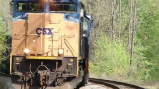 preview picture of video 'CSX SD70ACe Leads Across Luther Jones Road'