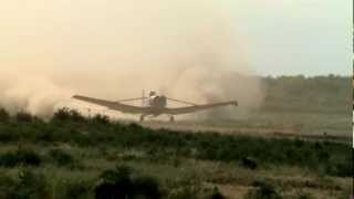 preview picture of video 'Cessna188. 2010. Dust!!!'