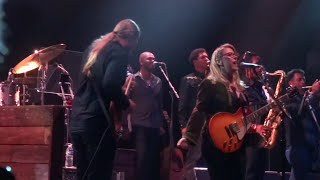 You Don&#39;t Know How It Feels into Let&#39;s Go Get Stoned - Tedeschi Trucks Band 10/13/17