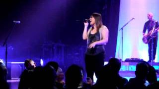 Kelly Clarkson - Tell Me A Lie