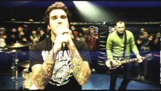 New Found Glory - Listen To Your Friends (Official Music Video)