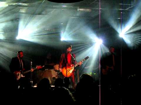 Customs (live) - Justine 08-12-2011 Fenix Sittard NL