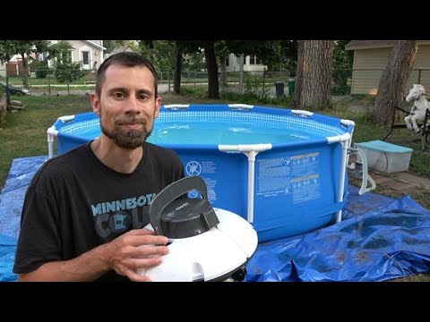 How to Clean a Swimming Pool with a Robotic Pool Cleaner