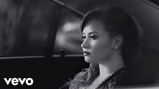 Musik-Video-Miniaturansicht zu Warrior Songtext von Demi Lovato