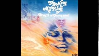 Retrato em branco e preto -Tania Maria