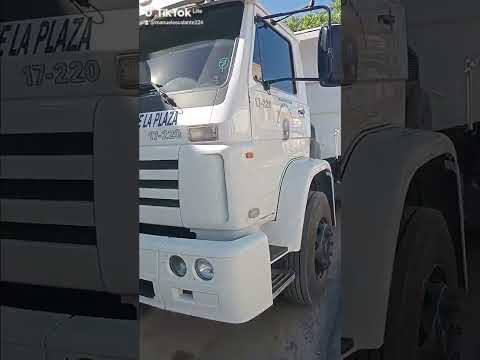 Nueva incorporación al parque automotor de Presidencia de la Plaza camión Volcador vol