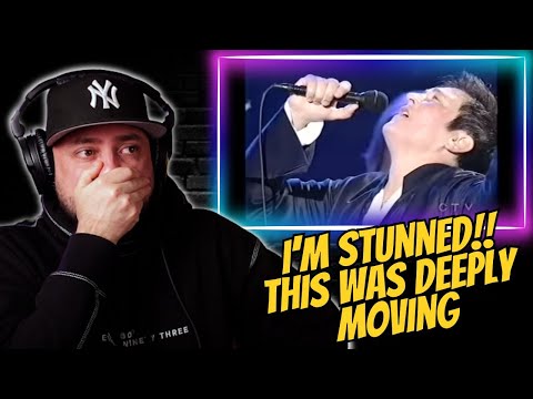 Vocalist's First Reaction to k.d. lang - Hallelujah