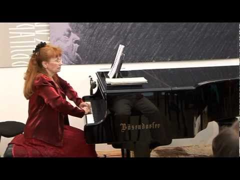 Albena Kechlibareva sings Max REGER's Song "Es soll mein Gebet dich tragen" by Asta von Wegerer