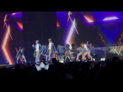 170922 Wanna One (워너원) - Hands on Me