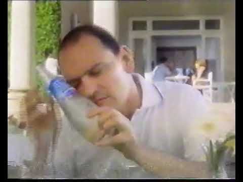 Eco de los Andes-Es mi agua esa! (con Gabriela Sabatini) (1990s)