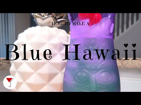 Blue Hawaii | How to make a cocktail with Rum, Blue Curacao, Pineapple Juice, Lemon & Simple Syrup